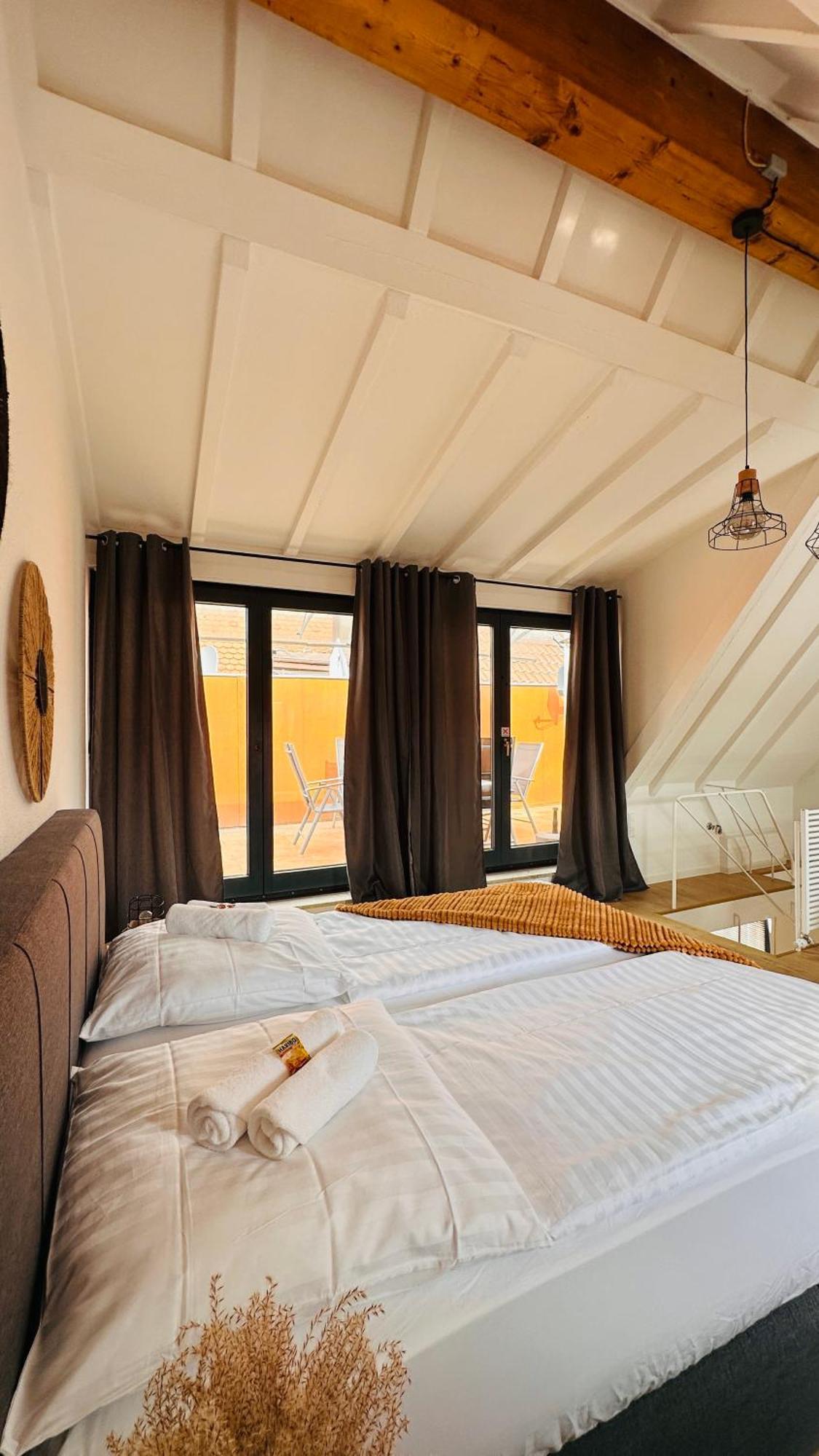 Amao-Green I 90Qm I Penthouse Maisonette Mit Rooftop I City Center I King-Size Betten Lahr/Schwarzwald Extérieur photo